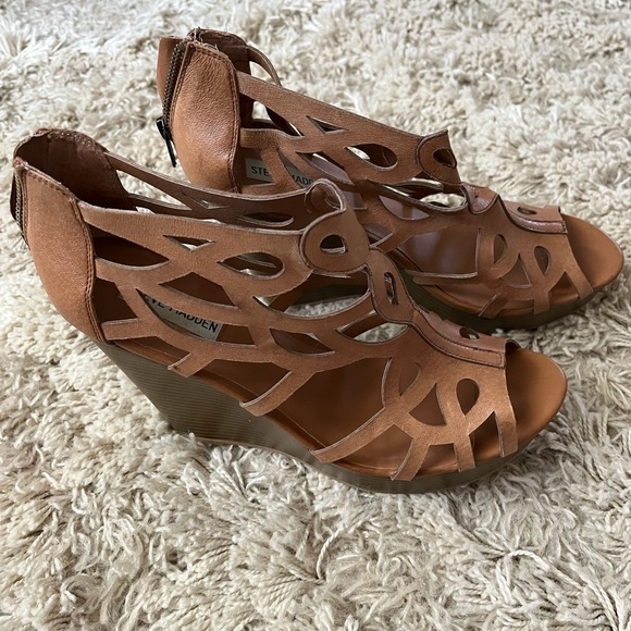Steve Madden, wedge sandal, size 11, tan - Picture 3 of 6